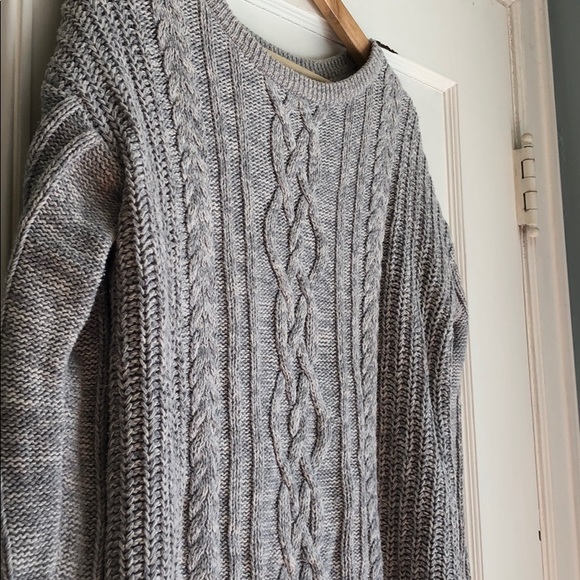 Old Navy - cable knit sweater, light gray, size M - Picture 2 of 4